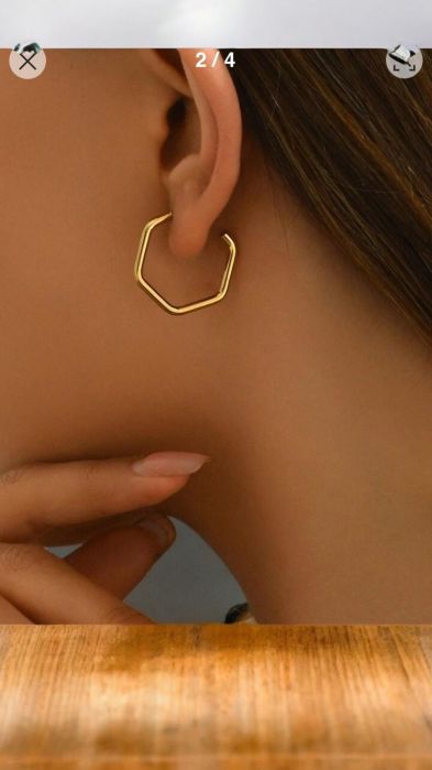 Cercei eleganți cu design nod multi-tura, din metal auriu Cercei tip cerc cu design geometric