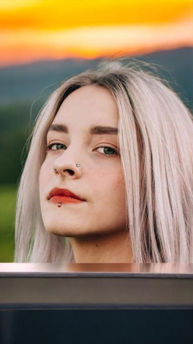 Set Ceas și Brățară Regal – Argintiu Strălucitor, Design Feminin Cercel fals pentru nas, cu design modern și elegant