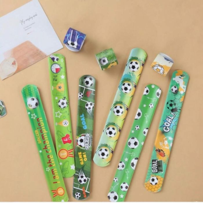 Set de 2 cleme tip banană pentru păr! Perfecte pentru cocuri sau updo-uri elegante Set de 12 brățări din plastic, ideale pentru petreceri cu tematică fotbalistică