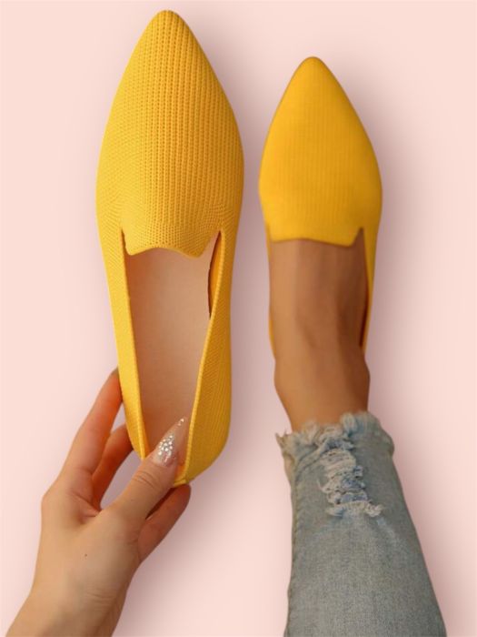 Pantofi negri lacuiti Balerini cu varf ascutit