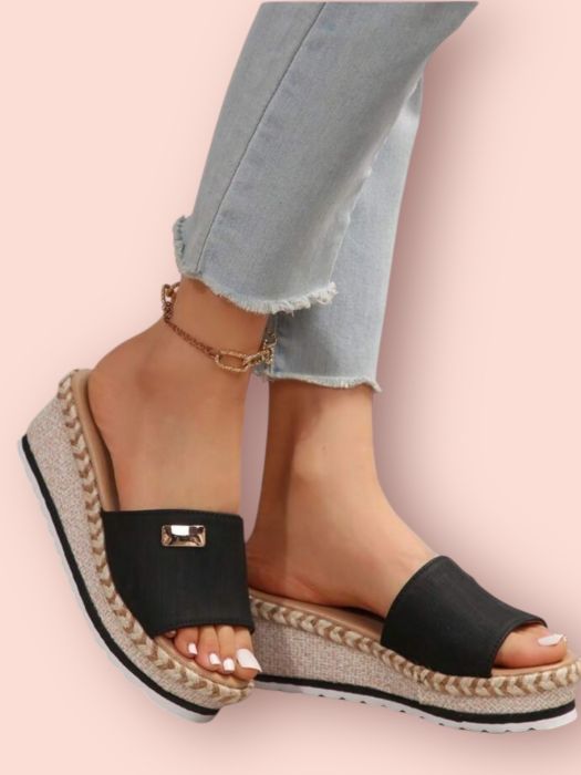 Șlapi Bej Animal Print – Ușori și Comozi pentru Vară Papuci negri cu talpa inalta