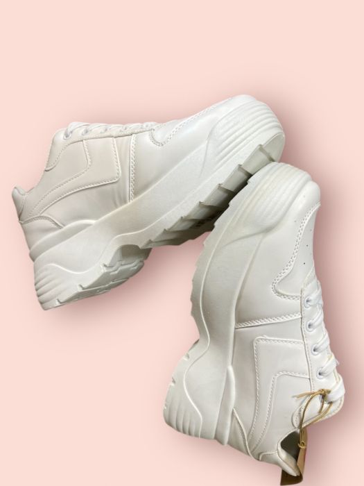 Pantofi negri lacuiti Pantofi sport dama albi