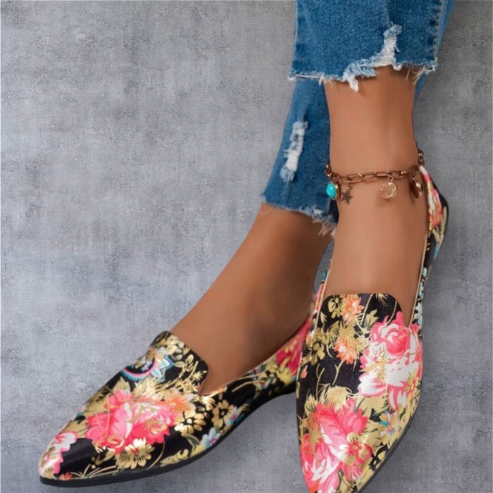 Rochie rosie cu snururi la bust Balerini negrii cu flori